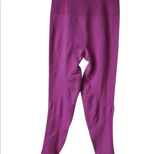 Lululemon tight leggings- Magenta- SIZE 4